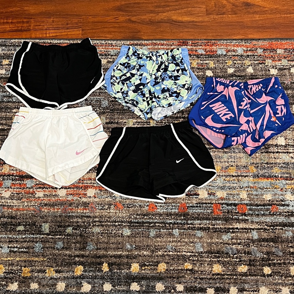 Nike shorts all medium girls (not women sizes)